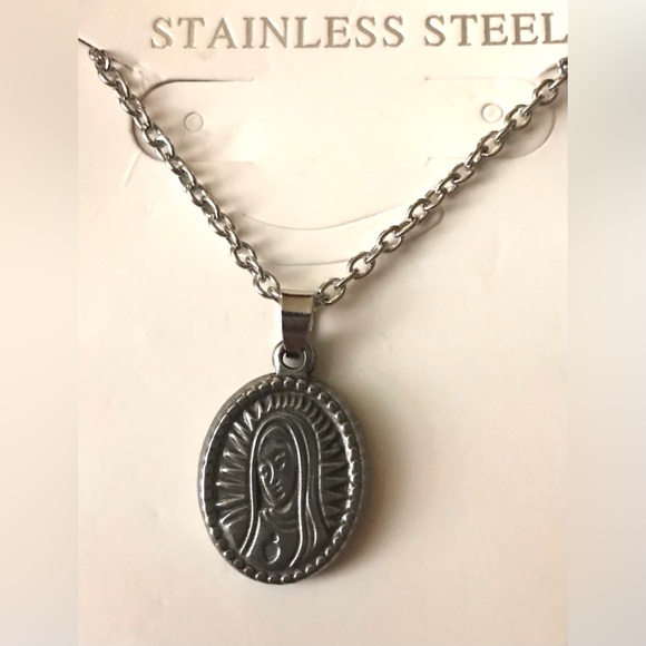 Our Lady of Graces Virgin Mary Miraculous Medal Devotion Sacred Catholic Pendant - Picture 9 of 16